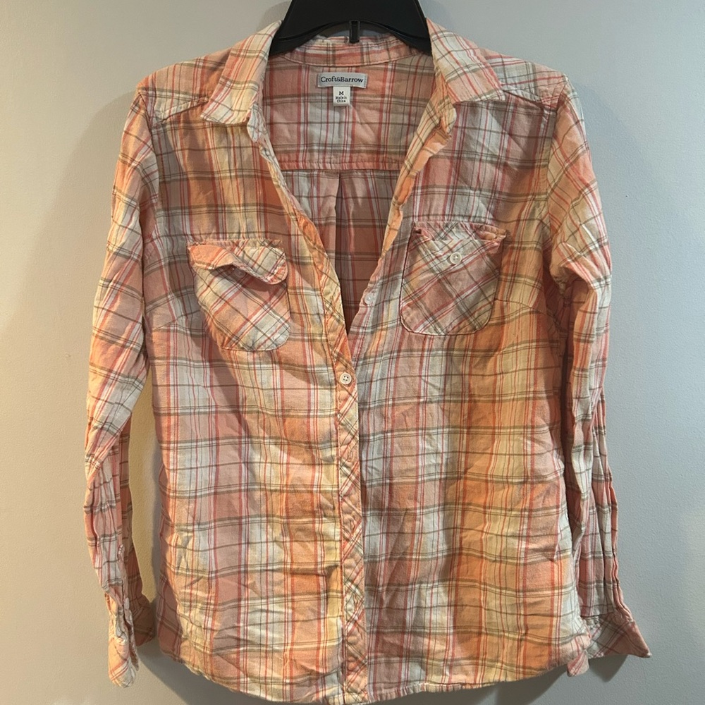 Croft and borrow woman’s  size medium button up flannel